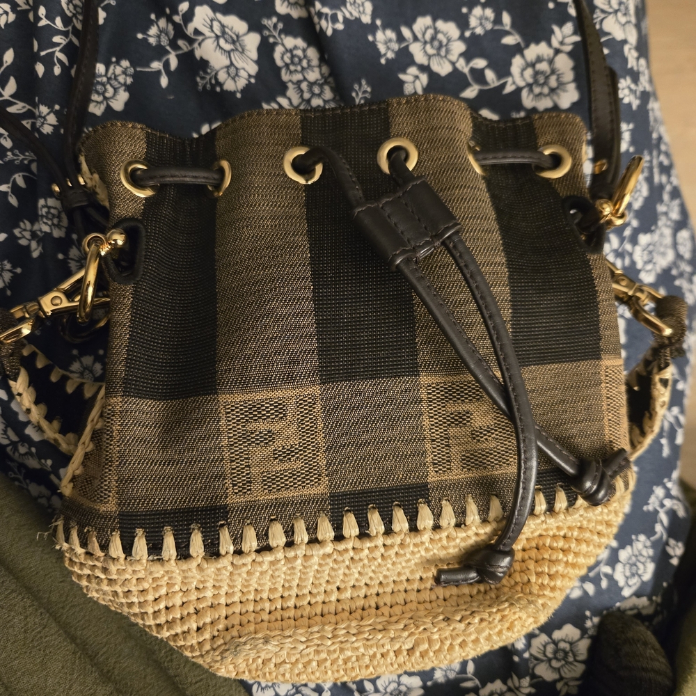 Fendi Black & Tan Raffia Drawstring Shoulder Bucket Bag